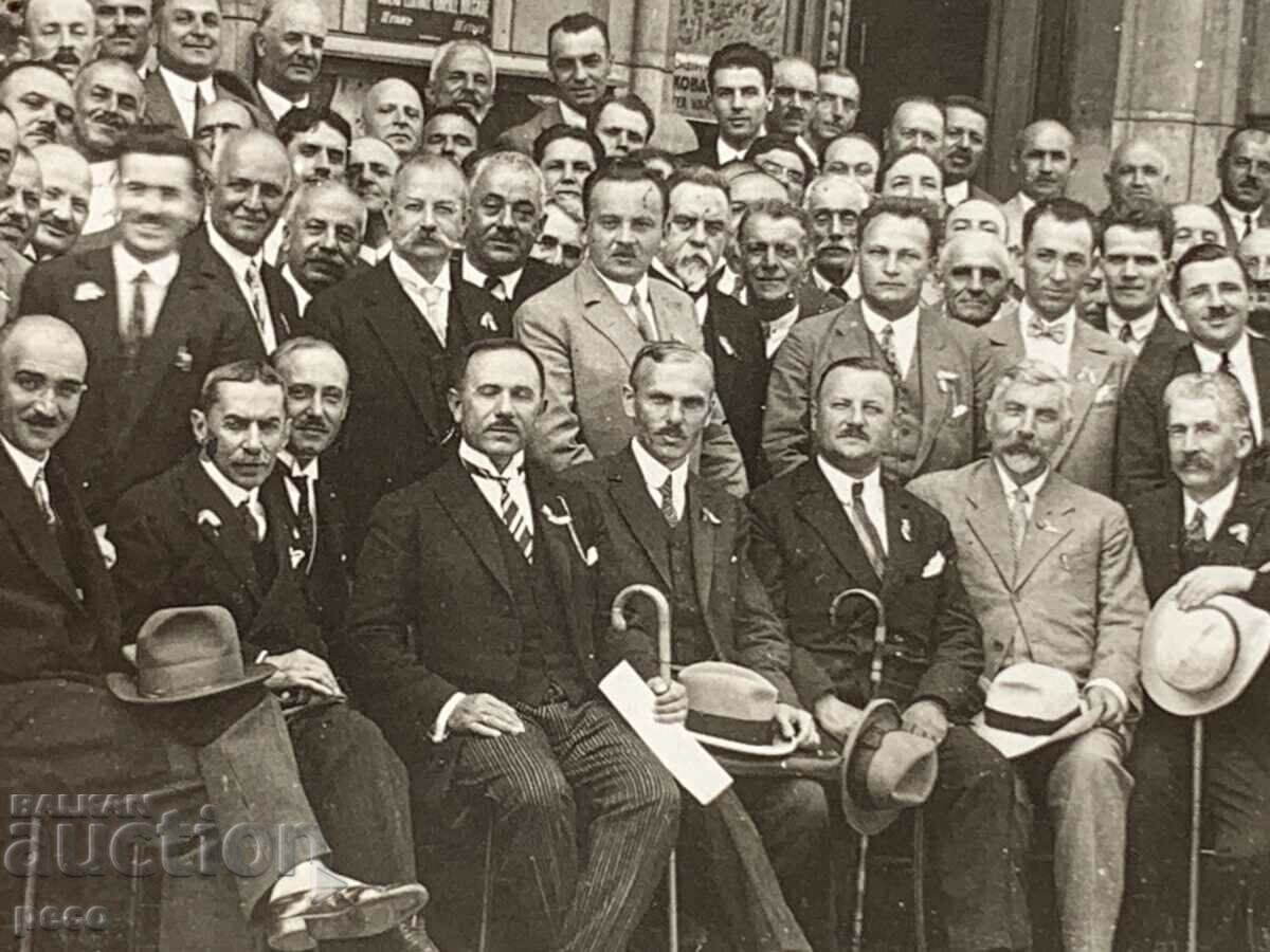 Delivery of Old event photo Delivery of Old event photo