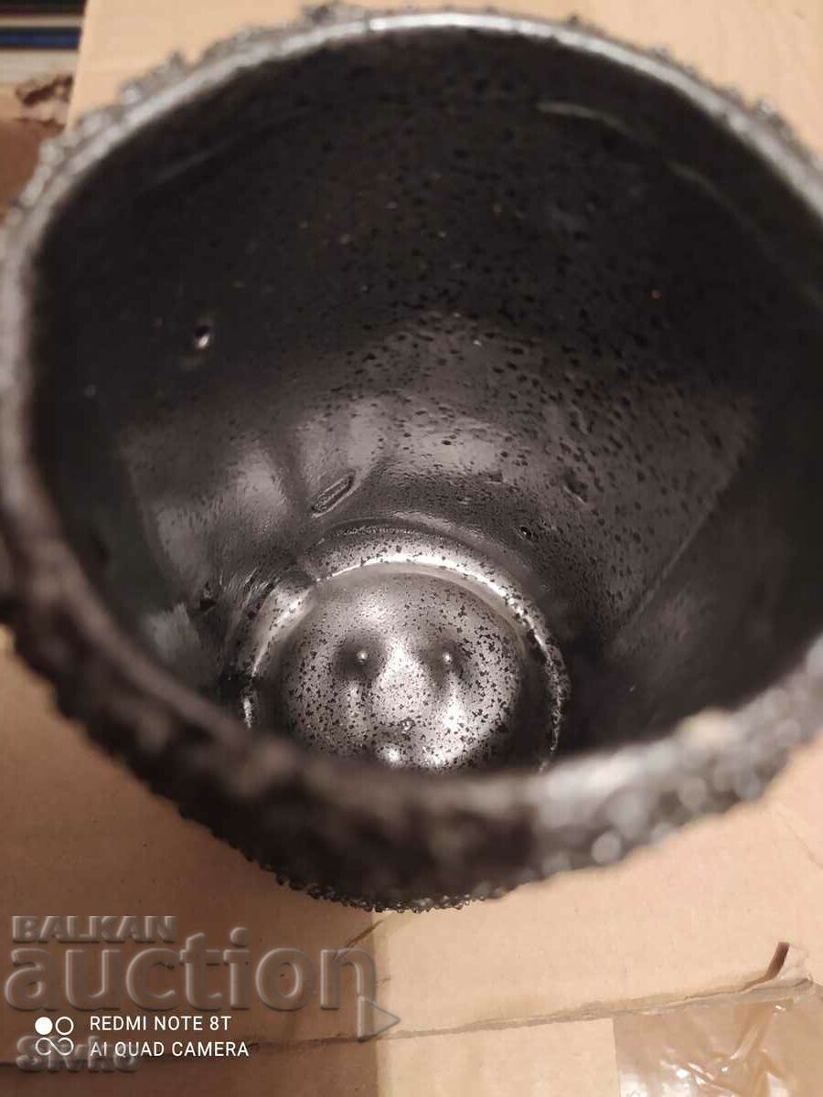 Vase with price 0.99 BGN | € 0.51 Vase with price 0.99 BGN | € 0.51