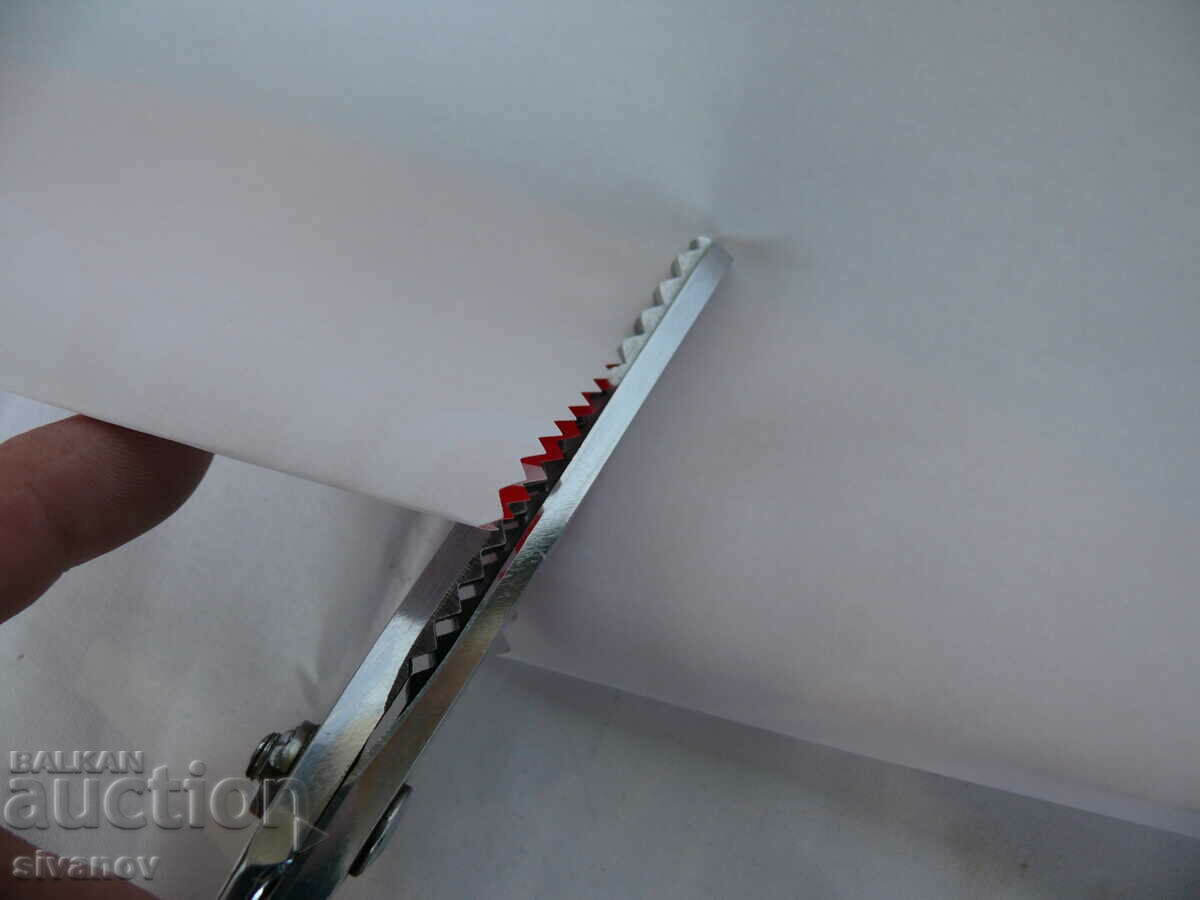 Interesting zigzag scissors PIKABY #1814 - 5 Interesting zigzag scissors PIKABY #1814 - 5