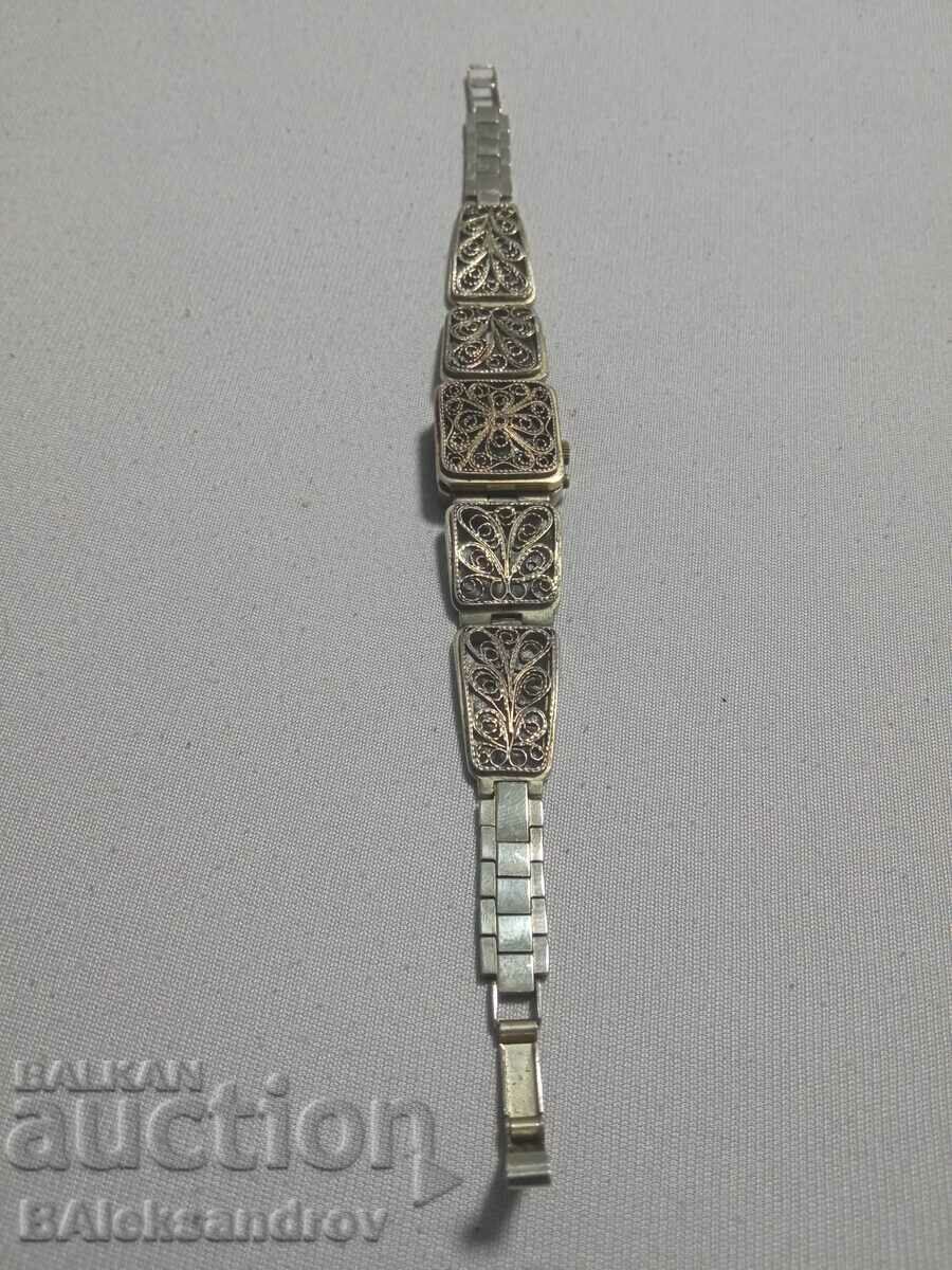 Rare women's watch with filigree, working with price 105.00 BGN | € 53.69 Rare women's watch with filigree, working with price 105.00 BGN | € 53.69