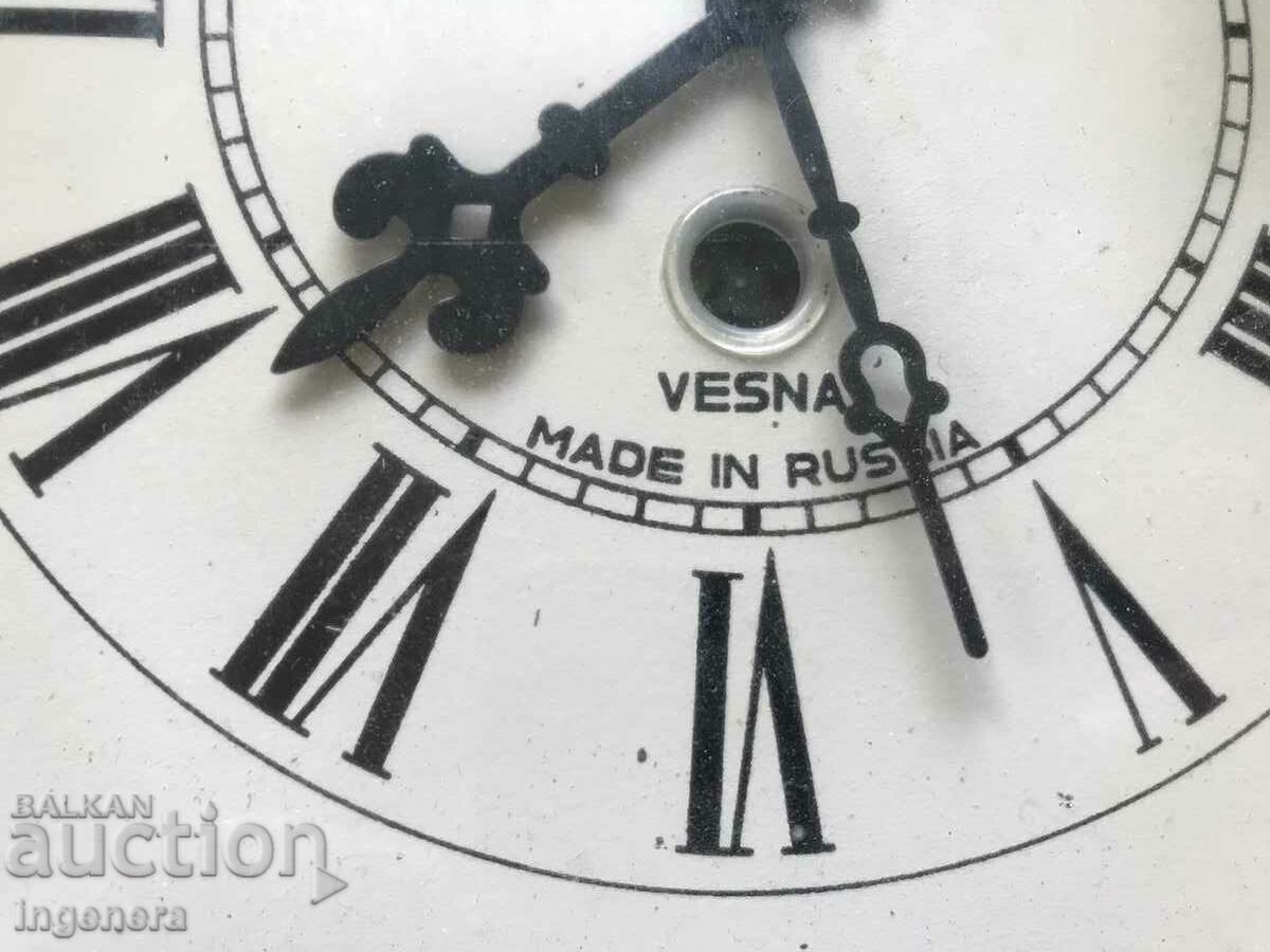 Auction WALL CLOCK "VESNA" RUSSIA MECHANICAL WITH KEY-NOT WORKING Auction WALL CLOCK "VESNA" RUSSIA MECHANICAL WITH KEY-NOT WORKING