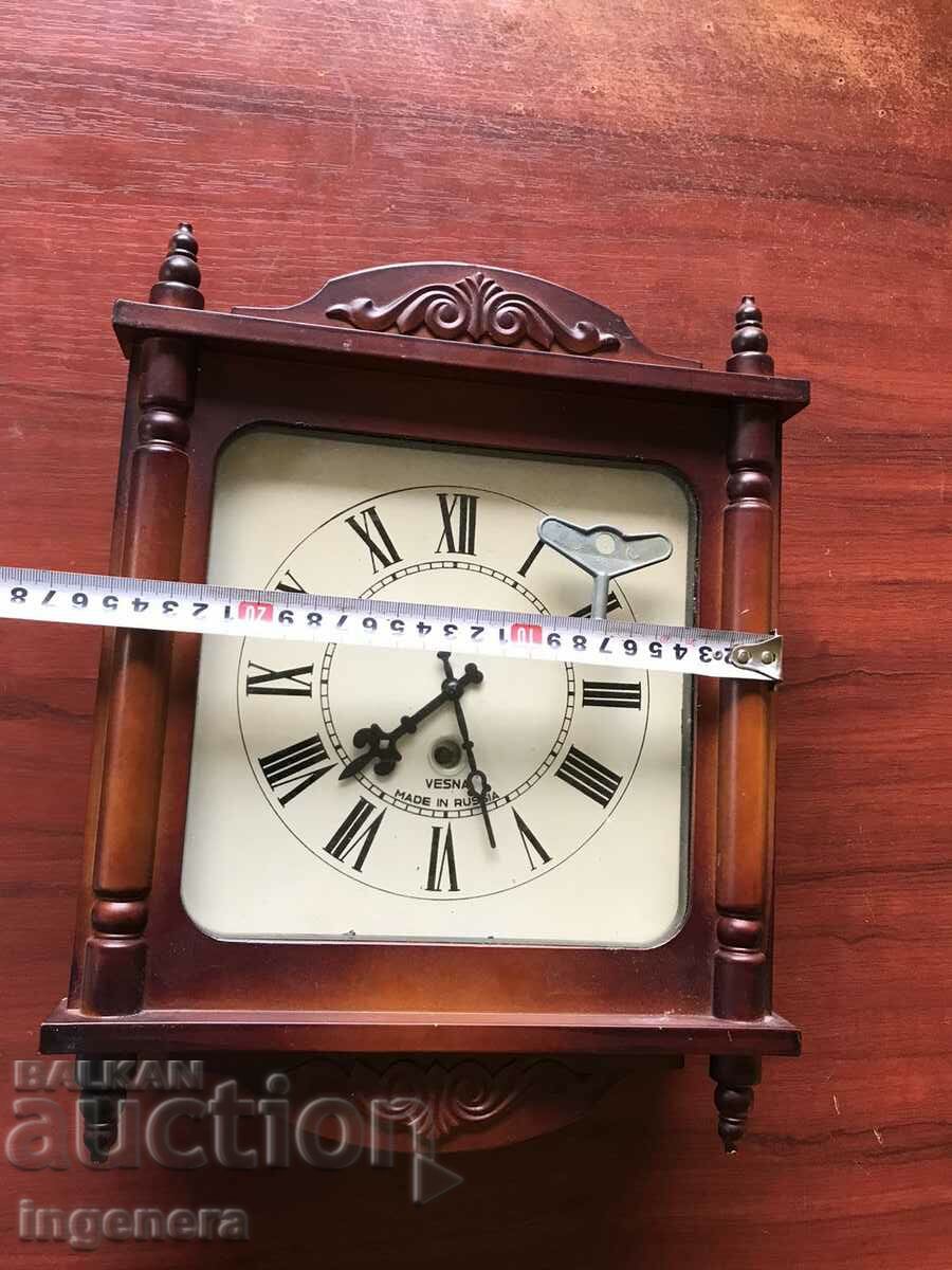 WALL CLOCK "VESNA" RUSSIA MECHANICAL WITH KEY-NOT WORKING - 6 WALL CLOCK "VESNA" RUSSIA MECHANICAL WITH KEY-NOT WORKING - 6