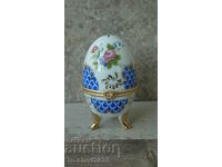 Beautiful Porcelain egg-box