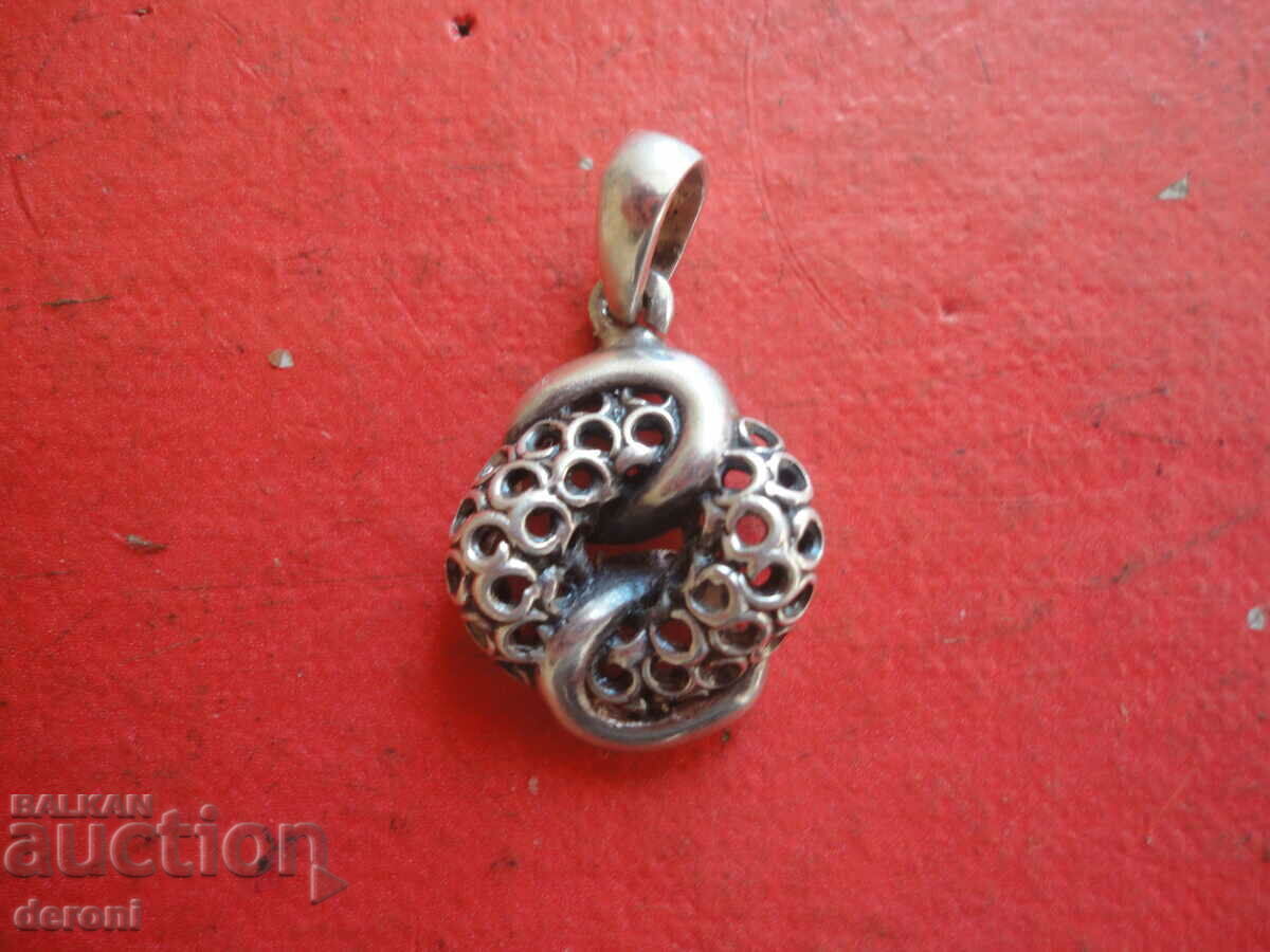 Amazing 925 silver locket pendant with price 20.00 BGN | € 10.23 Amazing 925 silver locket pendant with price 20.00 BGN | € 10.23