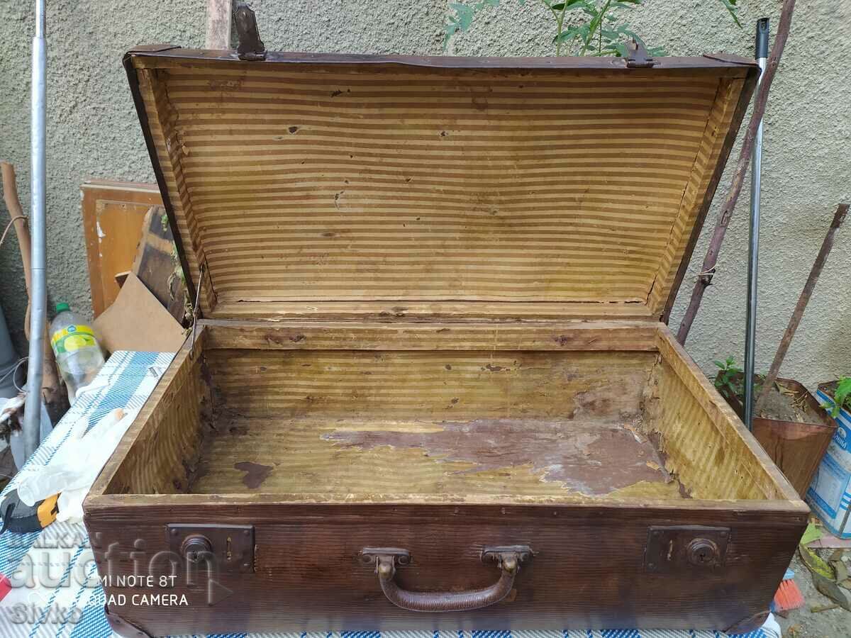 Delivery of Suitcase 4 Delivery of Suitcase 4