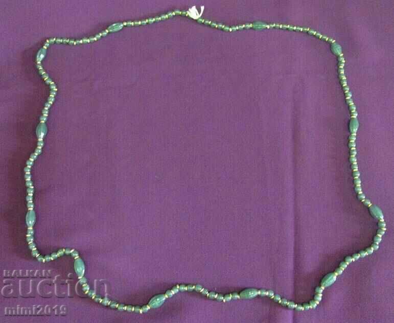 Delivery of Women's Necklace - Glass Beads Delivery of Women's Necklace - Glass Beads