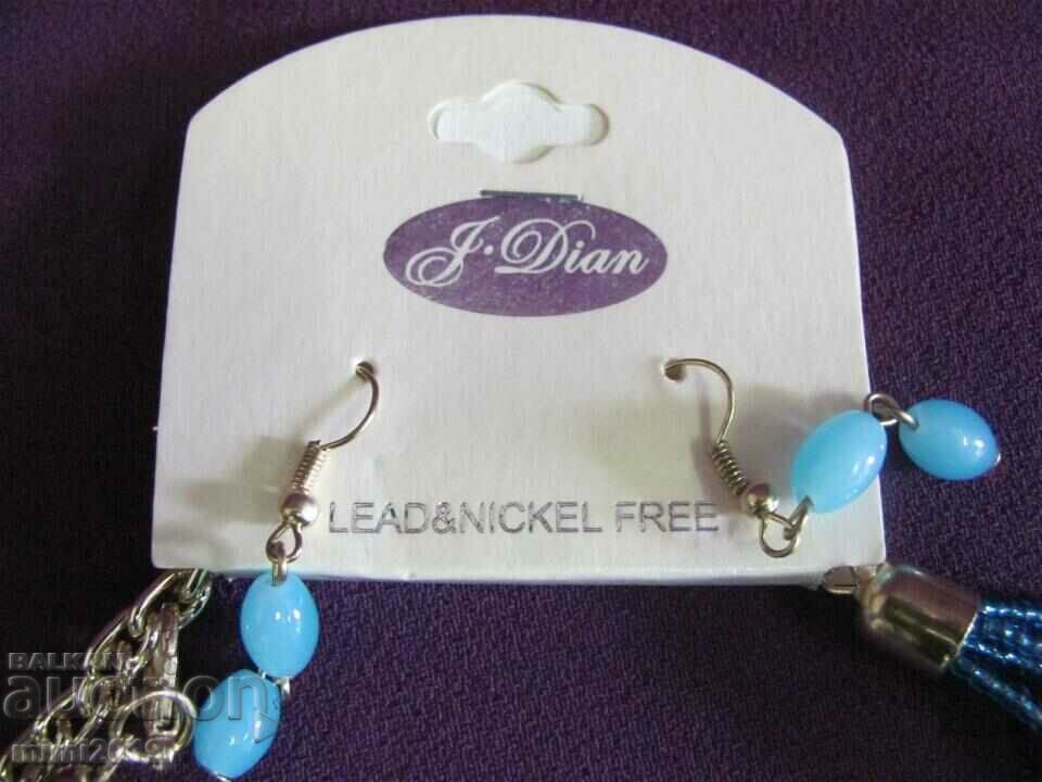 Delivery of Women's Necklace and Earrings Set