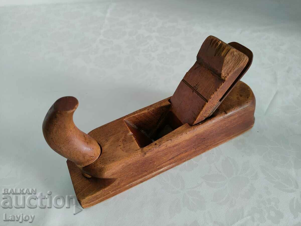 Old carpentry grater with price 30.00 BGN | € 15.34 Old carpentry grater with price 30.00 BGN | € 15.34