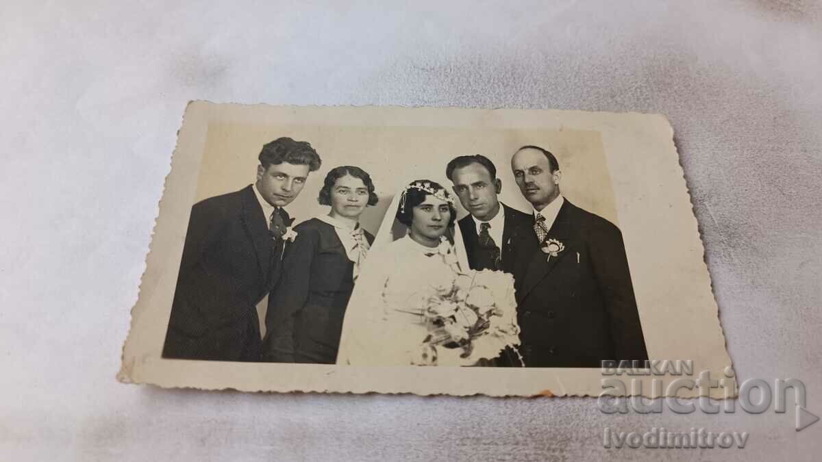 Photo Oryahovo Newlyweds with their friends 1936