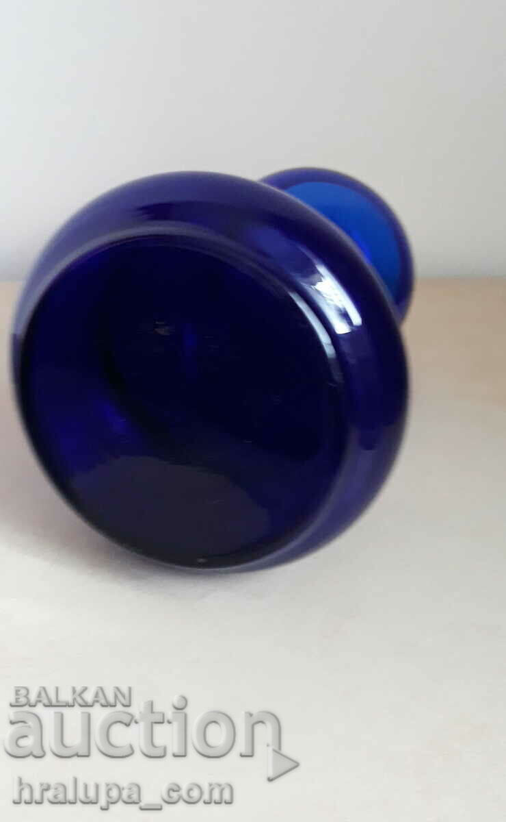 Παράδοση Μπλε γυάλινο βάζο με επιχρύσωση Παράδοση Μπλε γυάλινο βάζο με επιχρύσωση