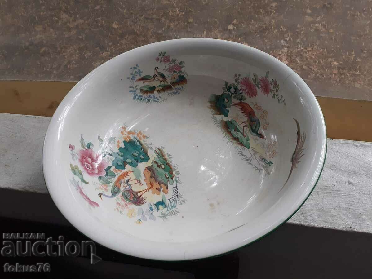 Auction Grimwade Bros - Staffordshire Large Porcelain Basin Jugs Auction Grimwade Bros - Staffordshire Large Porcelain Basin Jugs