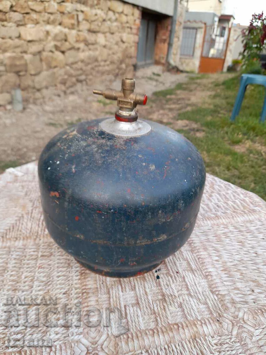Old tourist gas bottle with price 30.00 BGN | € 15.34 Old tourist gas bottle with price 30.00 BGN | € 15.34