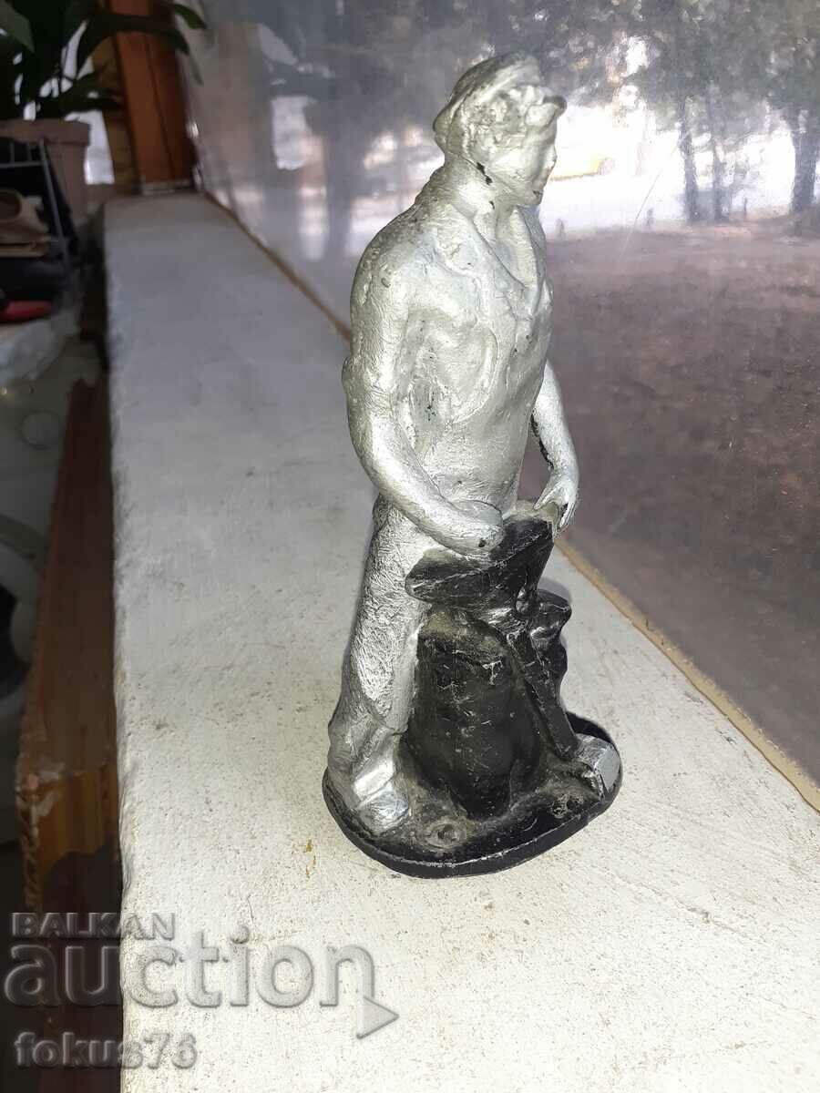 Old metal Russian Soviet figurine with price 89.00 BGN | € 45.50 Old metal Russian Soviet figurine with price 89.00 BGN | € 45.50