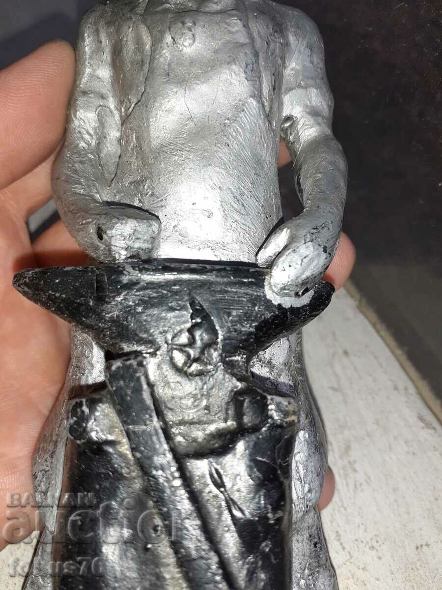 Delivery of Old metal Russian Soviet figurine Delivery of Old metal Russian Soviet figurine