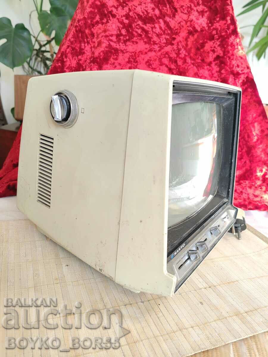 Super Rare Vintage Japanese SANYO Portable TV with price 130.00 BGN | € 66.47 Super Rare Vintage Japanese SANYO Portable TV with price 130.00 BGN | € 66.47