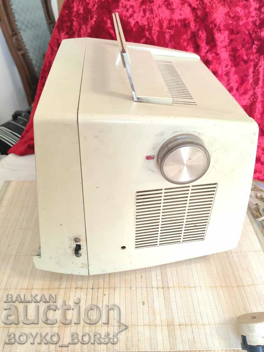 Delivery of Super Rare Vintage Japanese SANYO Portable TV Delivery of Super Rare Vintage Japanese SANYO Portable TV