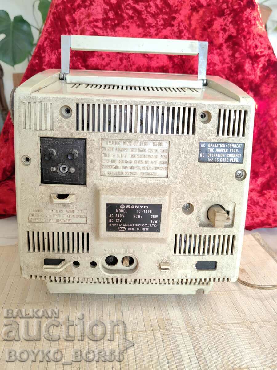Super Rare Vintage Japanese SANYO Portable TV - 5 Super Rare Vintage Japanese SANYO Portable TV - 5