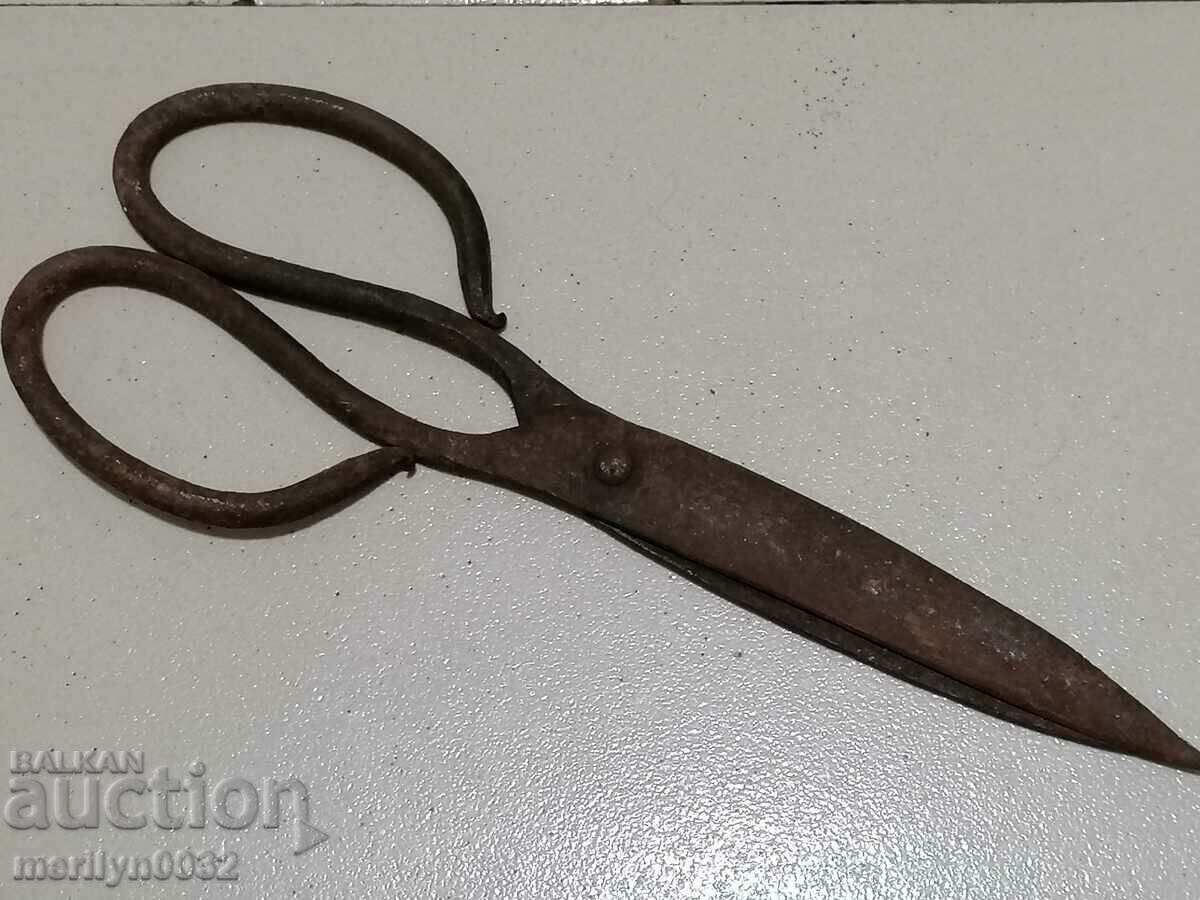 Vintage wrought iron scissors with price 44.00 BGN | € 22.50
