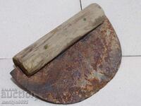 Χειροποίητη ταμπάκωτη ξύστρα σφυρήλατο σίδερο γκριλ