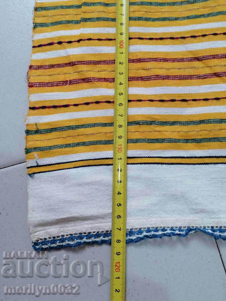 Auction  Vintage Handwoven Lace Crochet Medallion Towel,