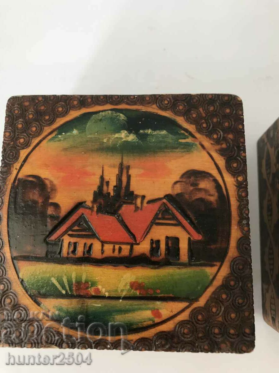 Cutii-desen si pirografie-2 buc cu preț 29.95 BGN | € 15.31