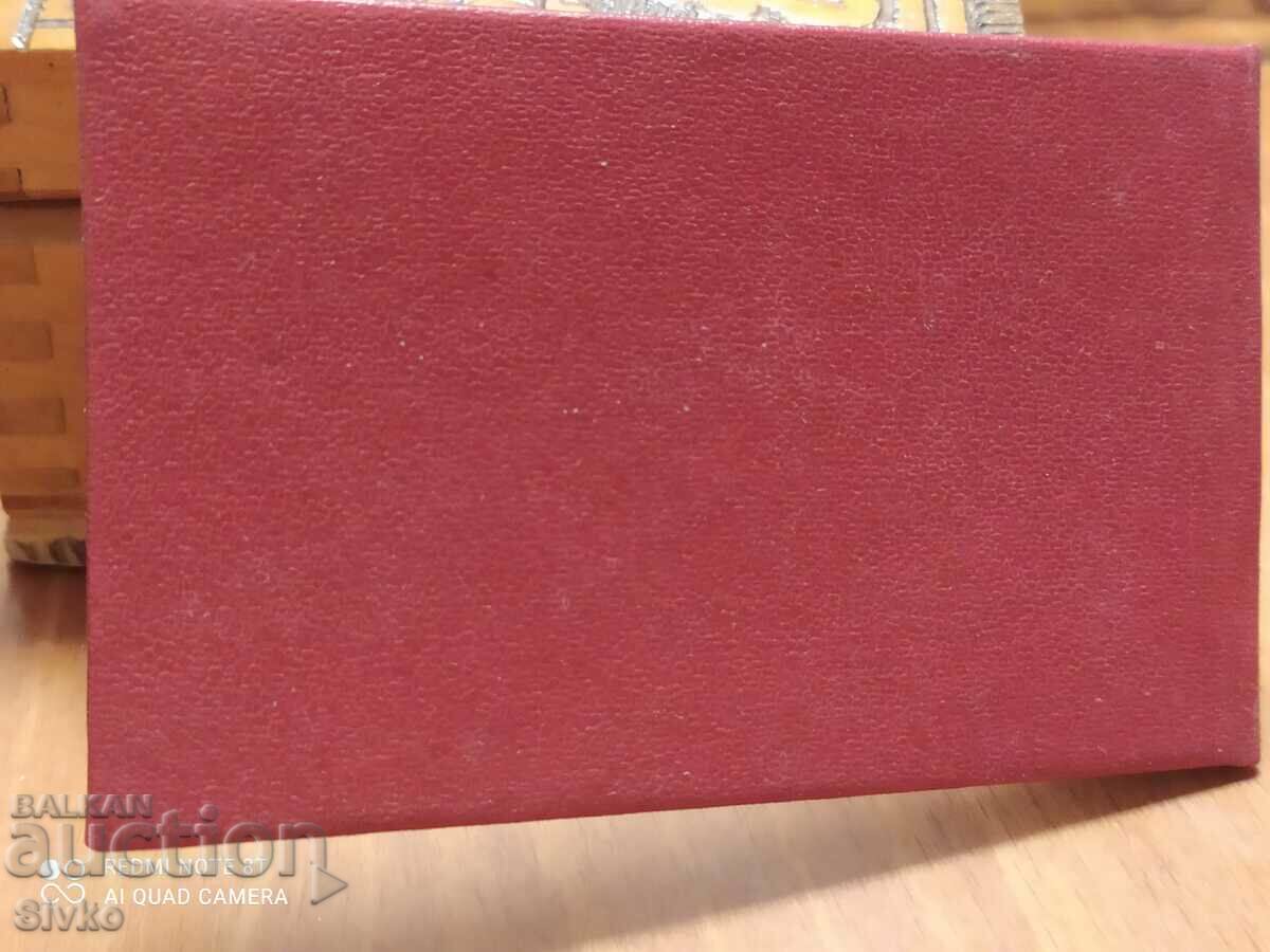 Delivery of Certificate of Gold Honor Badge for Trade Union Service Delivery of Certificate of Gold Honor Badge for Trade Union Service