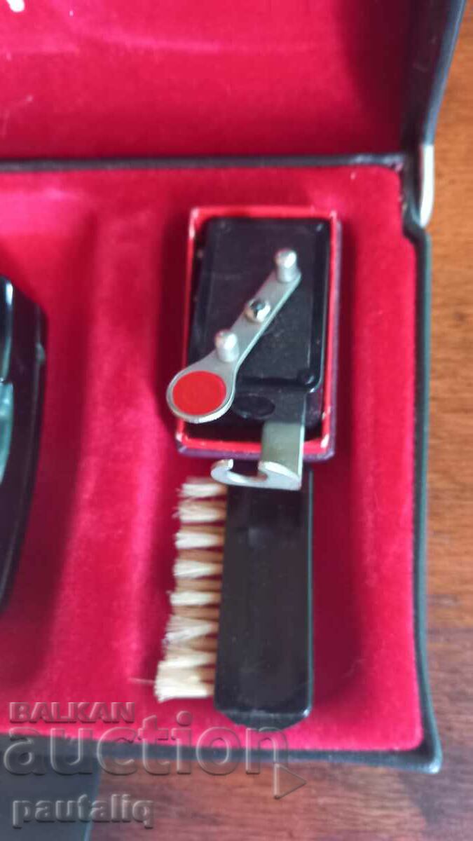 Delivery of LIGHT METER AND OTHER ACCESSORIES Delivery of LIGHT METER AND OTHER ACCESSORIES