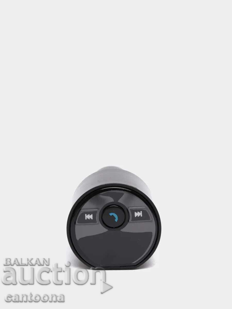 Delivery of S11 CAR Bluetooth FM transmitter - 3.1 A, voltmeter, 2 x USB Delivery of S11 CAR Bluetooth FM transmitter - 3.1 A, voltmeter, 2 x USB