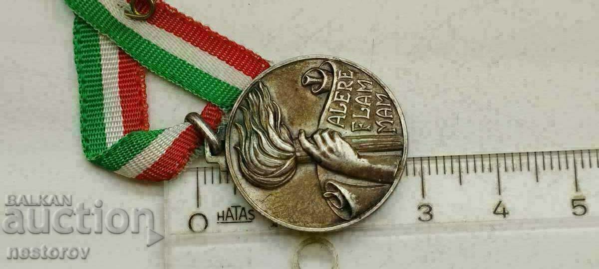 Auction SILVER MILITARY MEDAL ITALY Auction SILVER MILITARY MEDAL ITALY