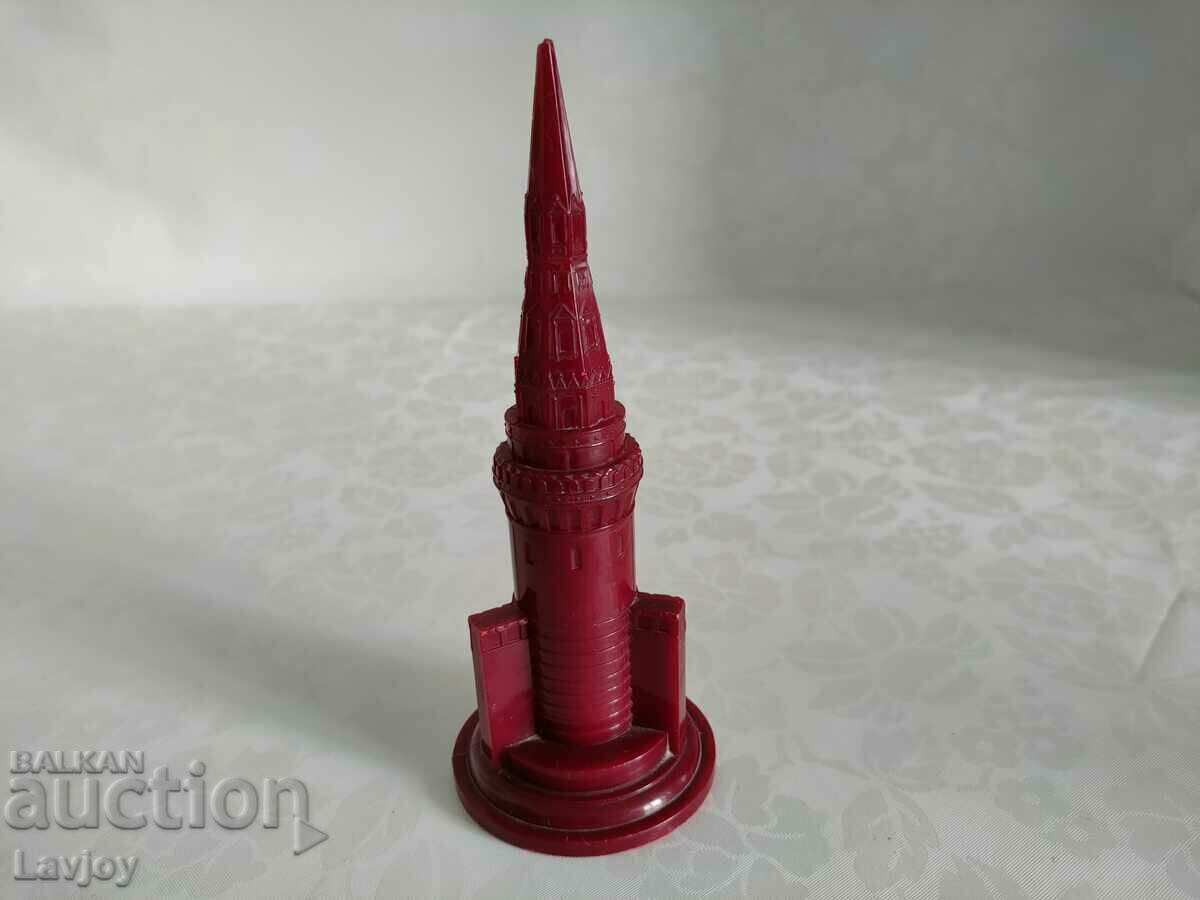 Delivery of Souvenir thermometer tower in the Kremlin