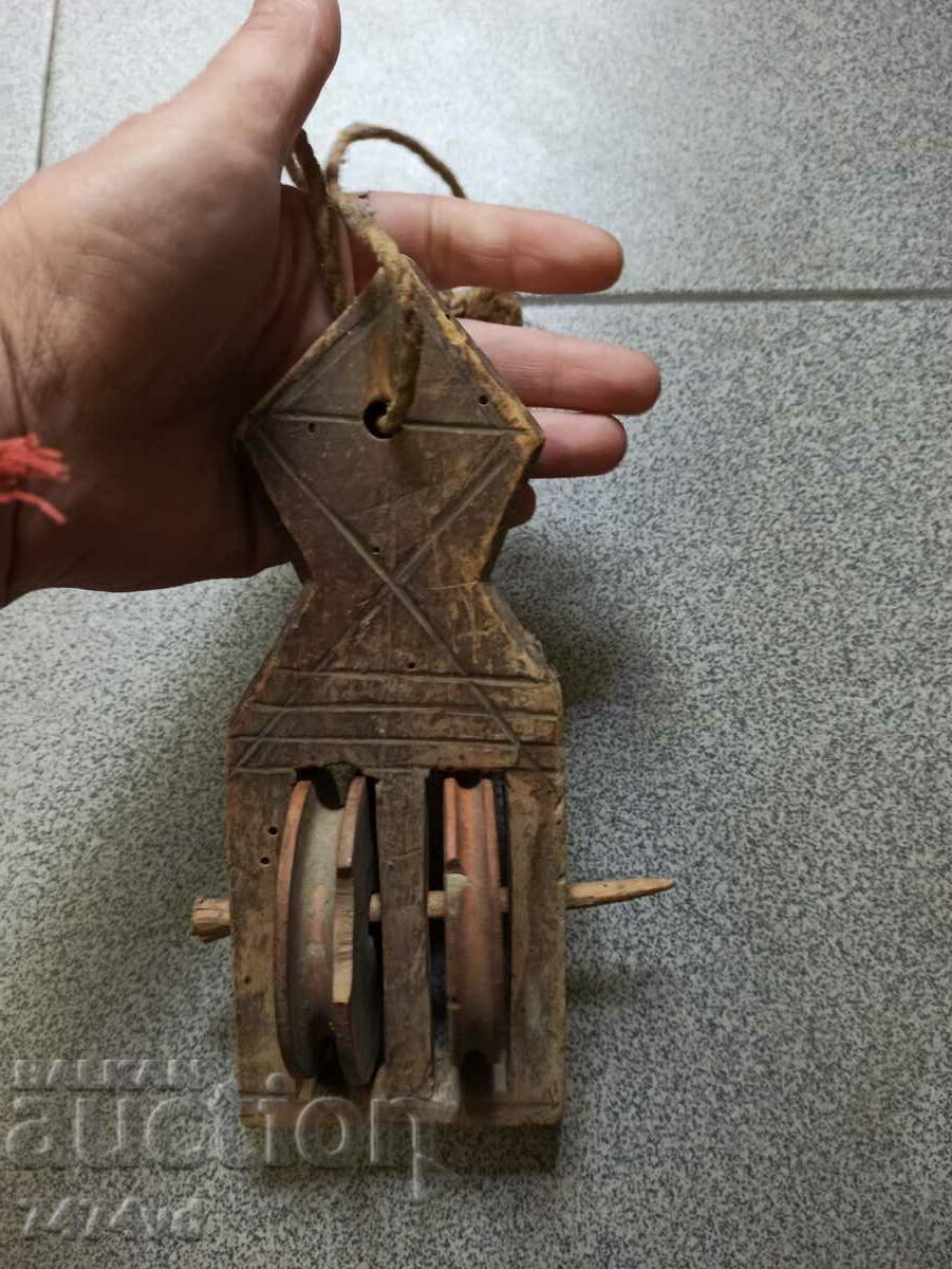 Delivery of Old tool-chakrak, loom, woodcarving