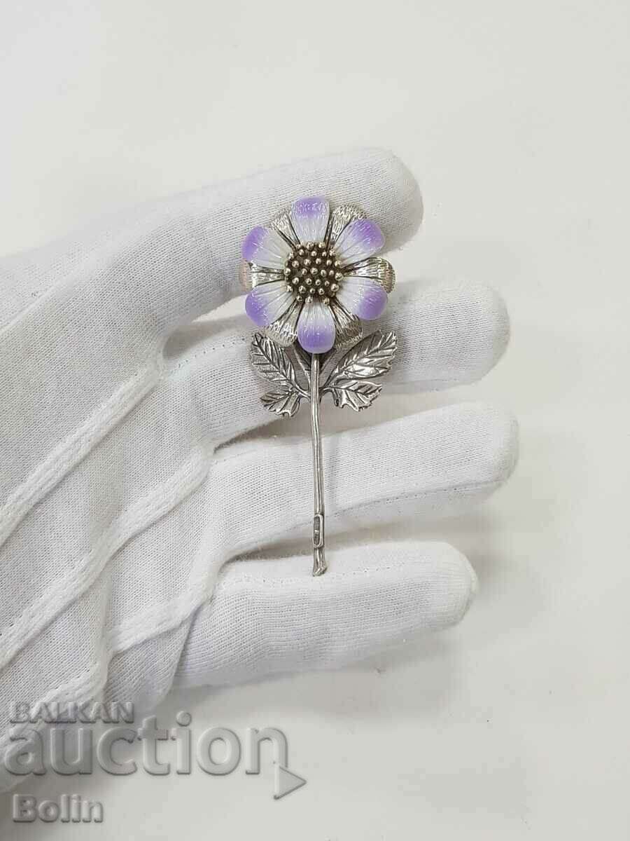 Beautiful silver flower with enamel - 925 - Italy with price 160.00 BGN | € 81.81 Beautiful silver flower with enamel - 925 - Italy with price 160.00 BGN | € 81.81