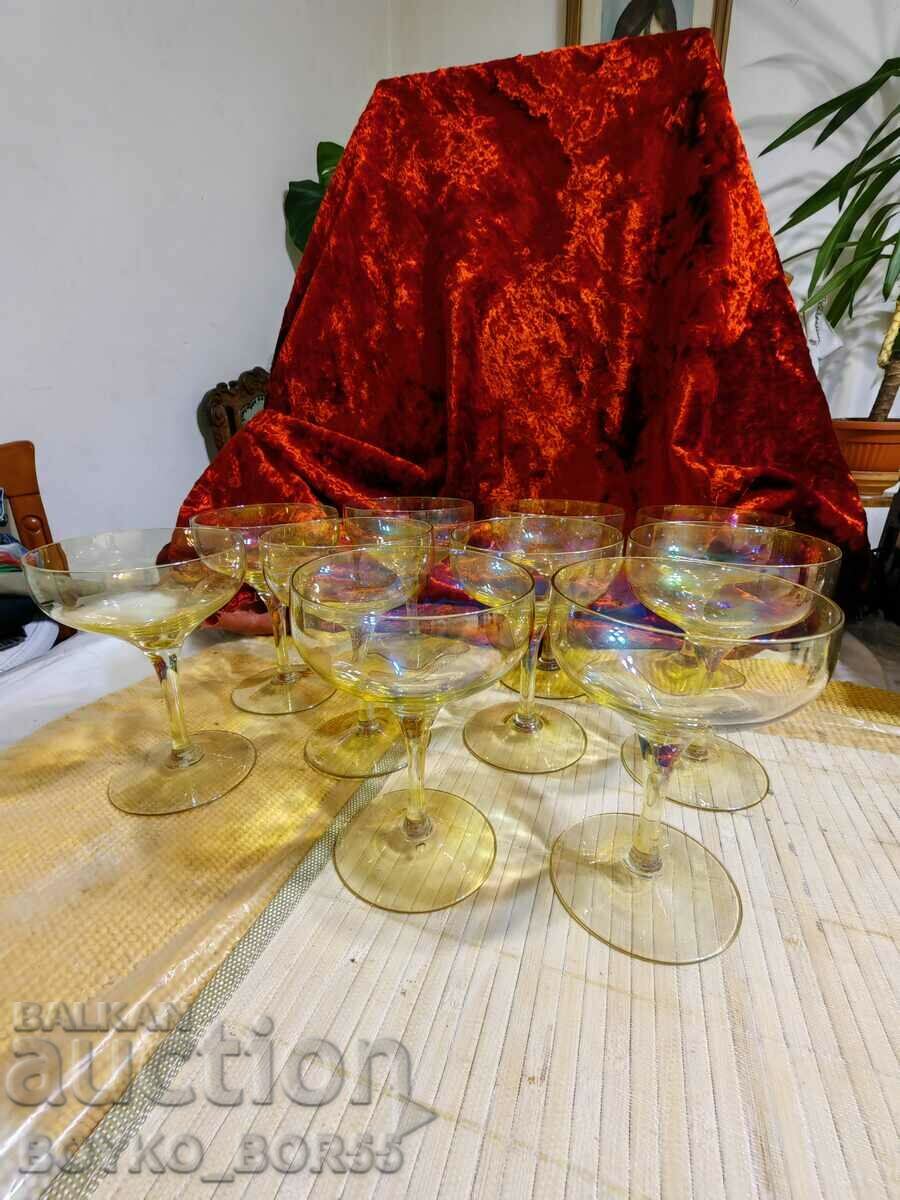Комплект Разкошни Старинни Стъклени Чаши Калиево Стъкло