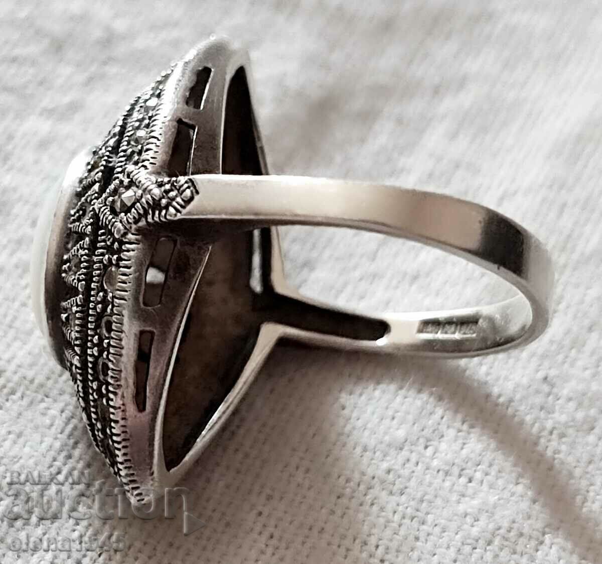 Παράδοση Ασημένιο δαχτυλίδι Παράδοση Ασημένιο δαχτυλίδι