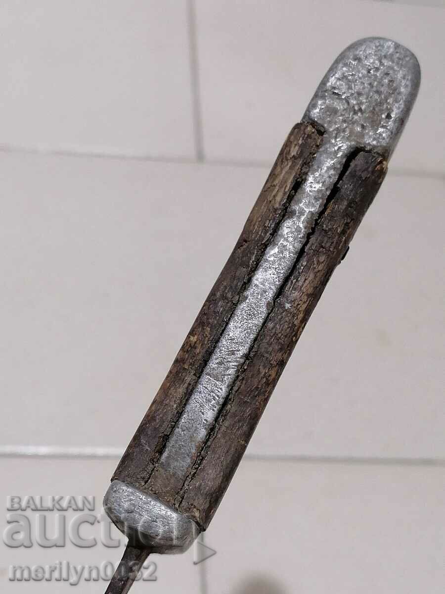 Delivery of Old knife blade doodle