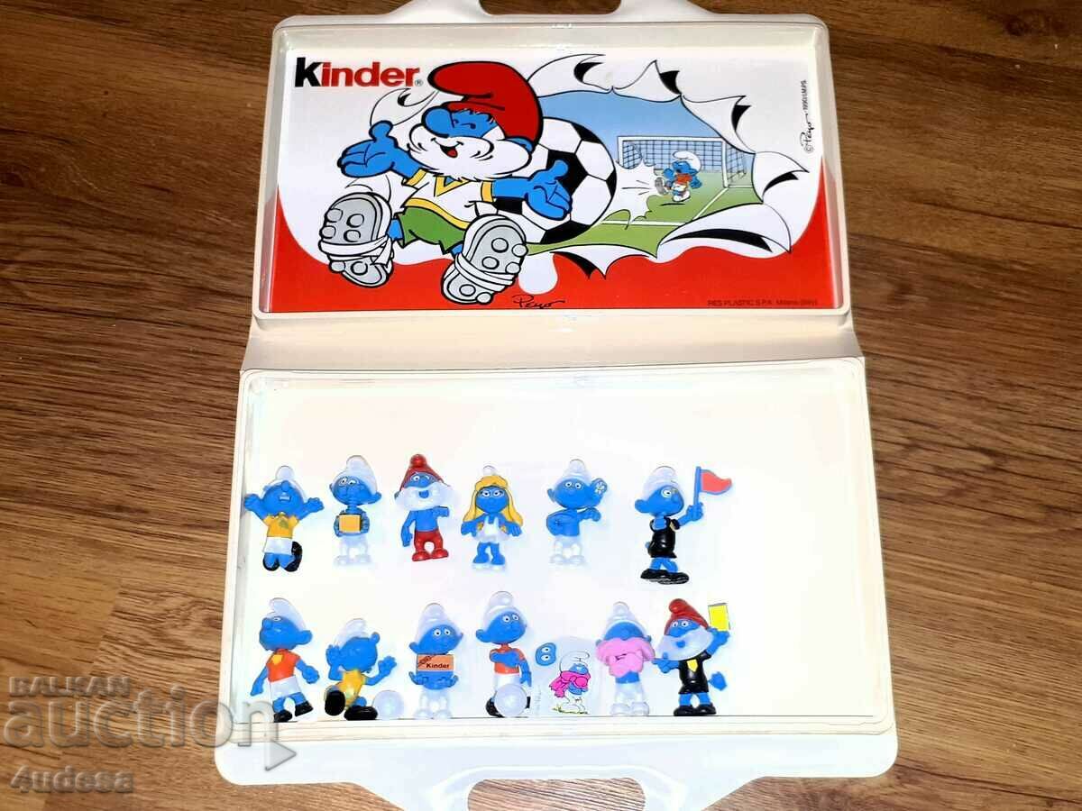 Kinder Kinder Diorama with Smurfette Figures Complete Series 1991