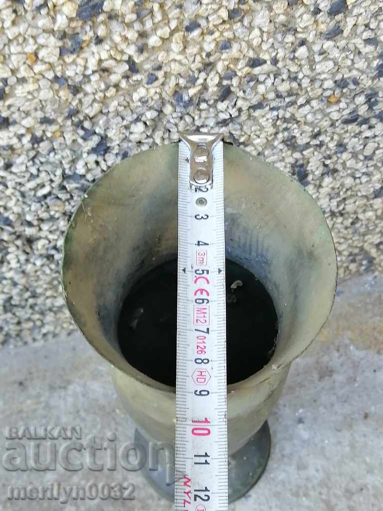 Auction Vase, shotgun soldier art Auction Vase, shotgun soldier art