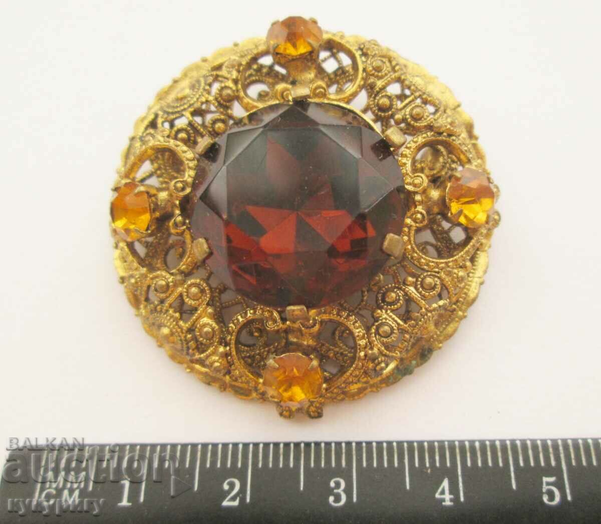 Livrarea Brosa de dama veche aurita cu ornamente si pietre