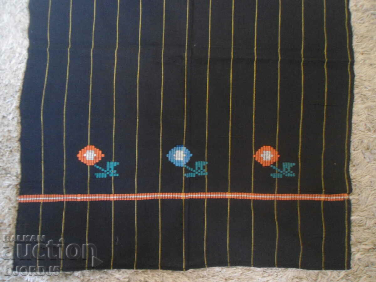 Auction Chaise apron from Northern Bulgaria Auction Chaise apron from Northern Bulgaria