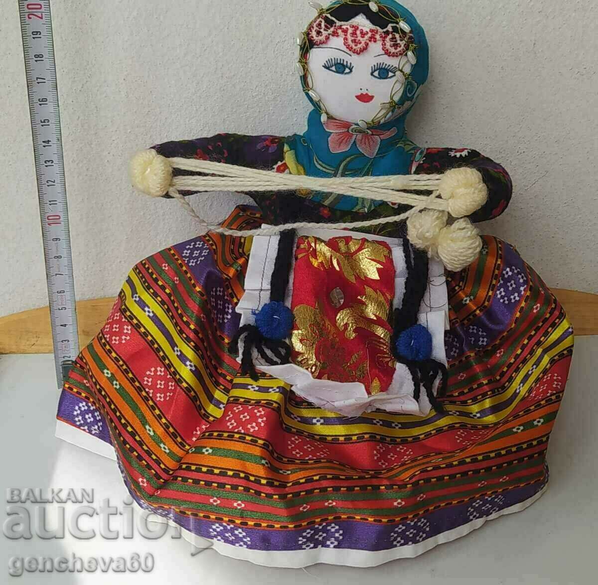 Сувенирна ръчно изработена анадолска кукла в носия
