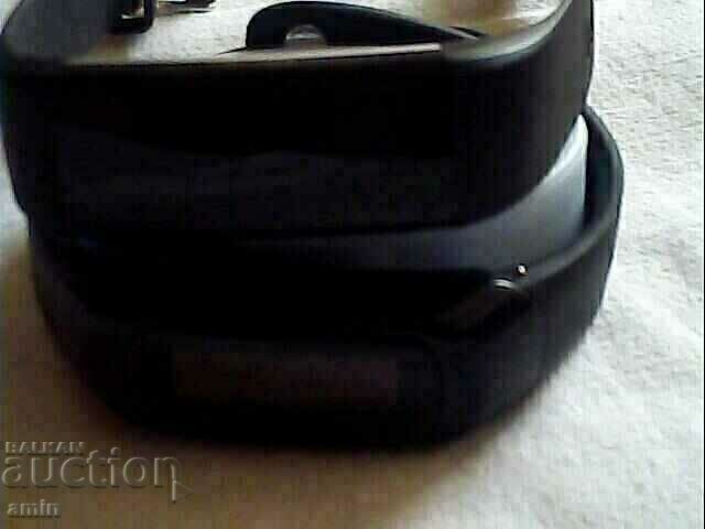 Доставка на лот от спортни гривне 4асовнеци Доставка на лот от спортни гривне 4асовнеци