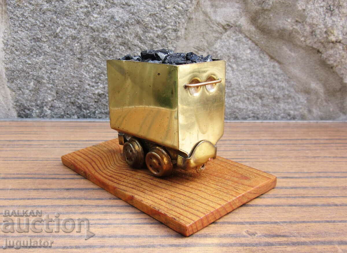 old diorama miner's wagon miner's wagon with coal with price 80.00 BGN | € 40.90