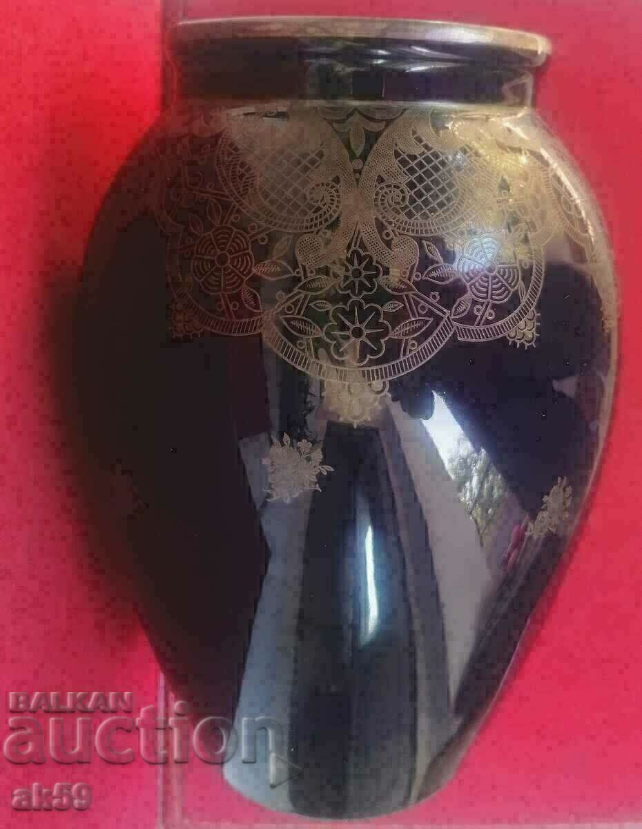 Old porcelain vase - Germany. with price 620.00 BGN | € 317.00 Old porcelain vase - Germany. with price 620.00 BGN | € 317.00