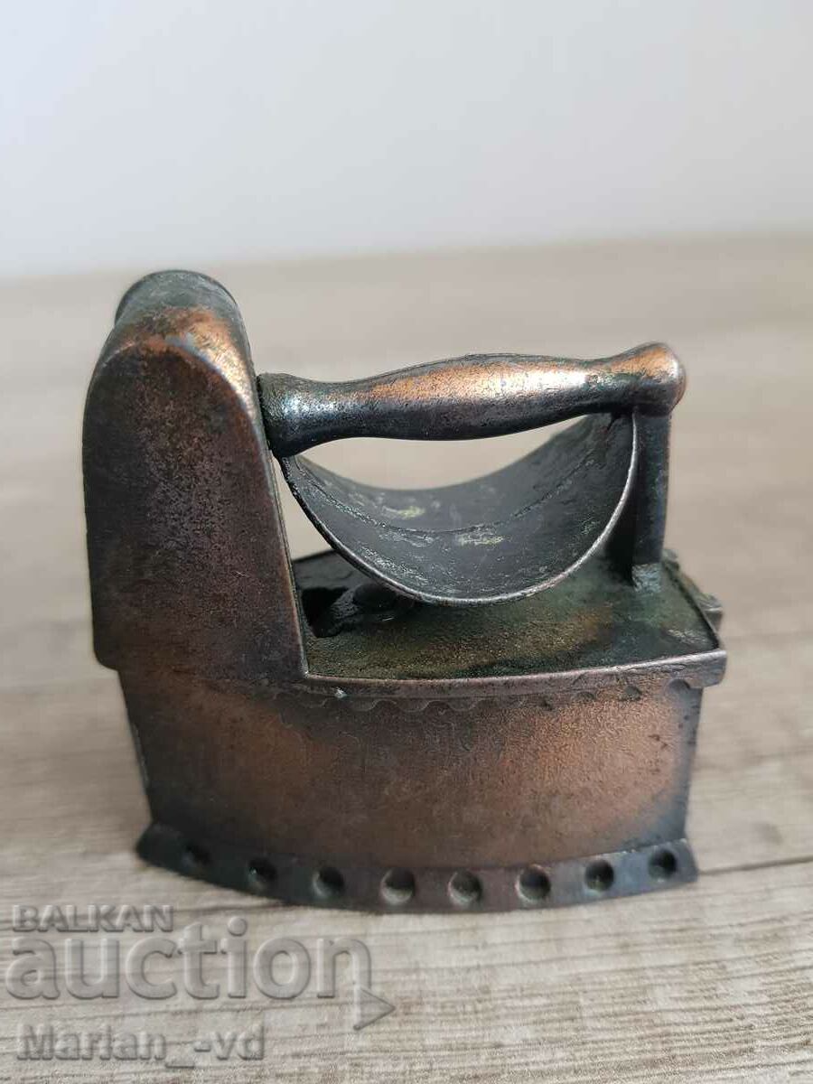 Livrarea Colectionari ascutitoare din metal Livrarea Colectionari ascutitoare din metal