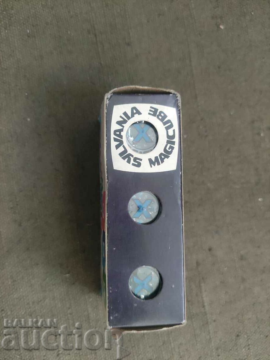 Sylvania magicube cu preț 100.00 BGN | € 51.13 Sylvania magicube cu preț 100.00 BGN | € 51.13