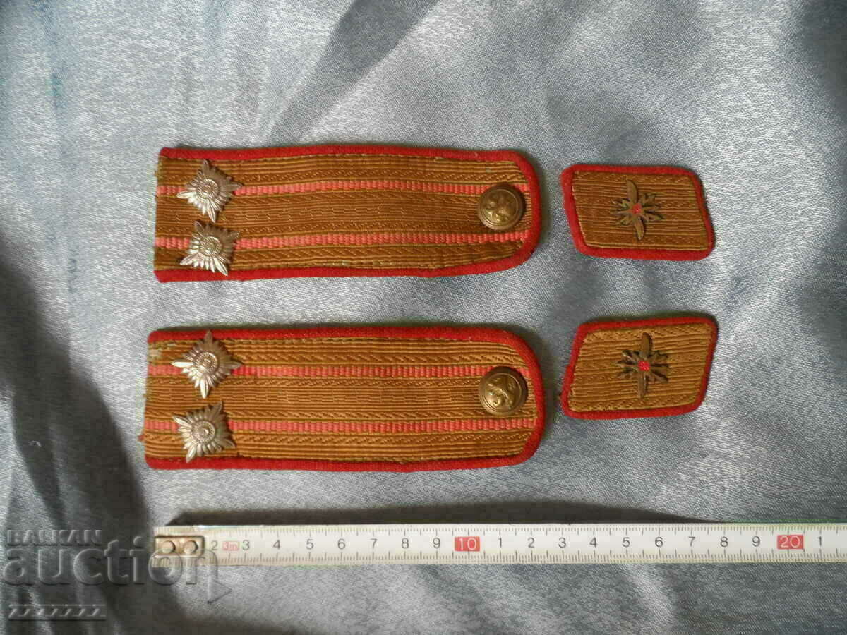 Epaulettes with grommets - 2 with price 35.00 BGN | € 17.90 Epaulettes with grommets - 2 with price 35.00 BGN | € 17.90
