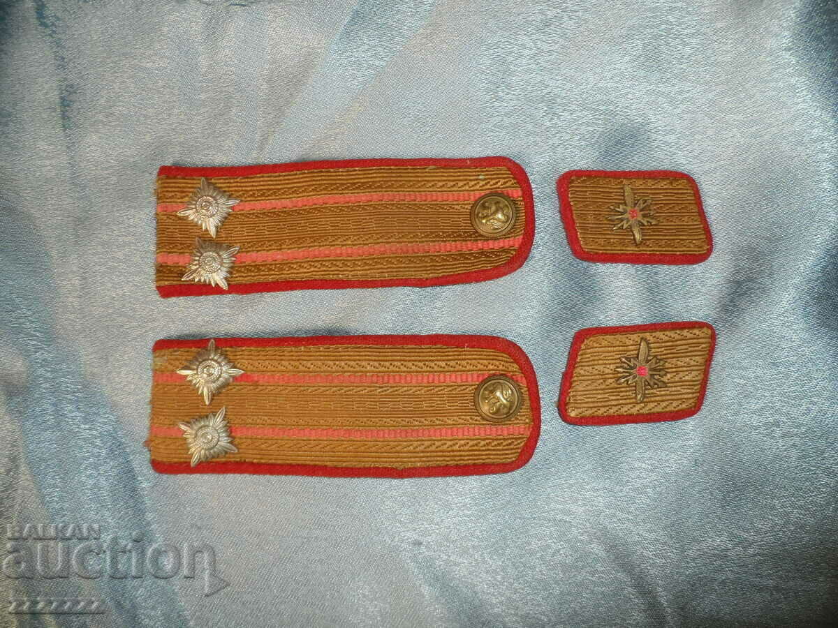 Epaulettes with grommets - 2