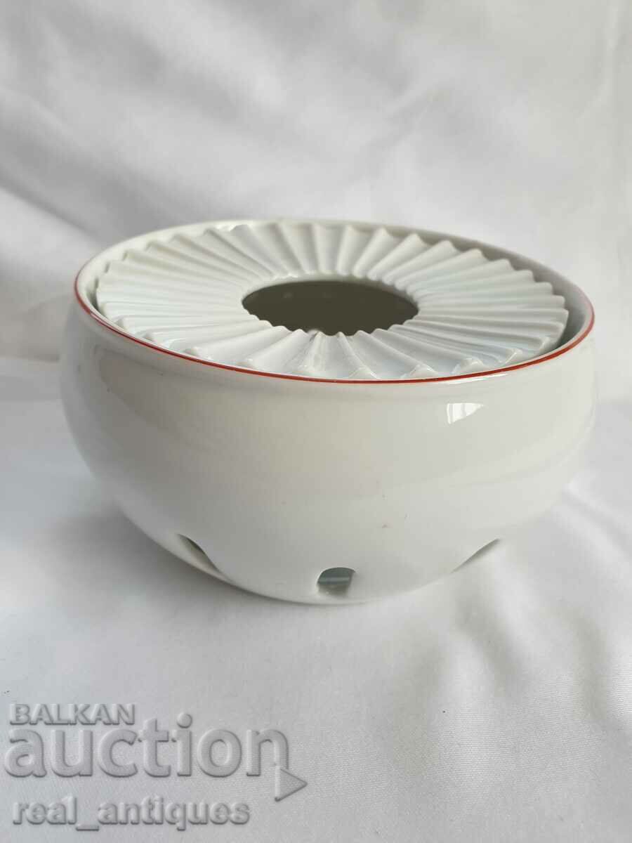 Porcelain vessel for heating dishes
