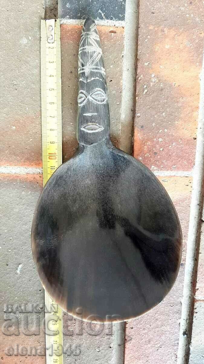 African spoon
