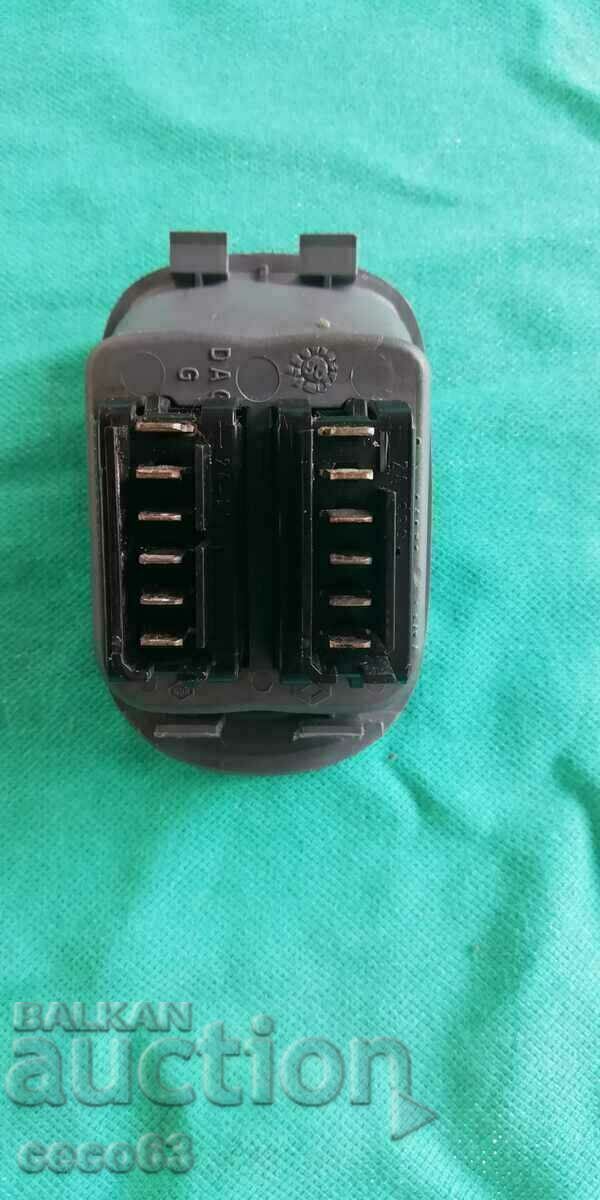 Κουμπιά ελέγχου ηλεκτρικών παραθύρων Renault Megane Coach με τιμή 30.00 BGN | € 15.34 Κουμπιά ελέγχου ηλεκτρικών παραθύρων Renault Megane Coach με τιμή 30.00 BGN | € 15.34